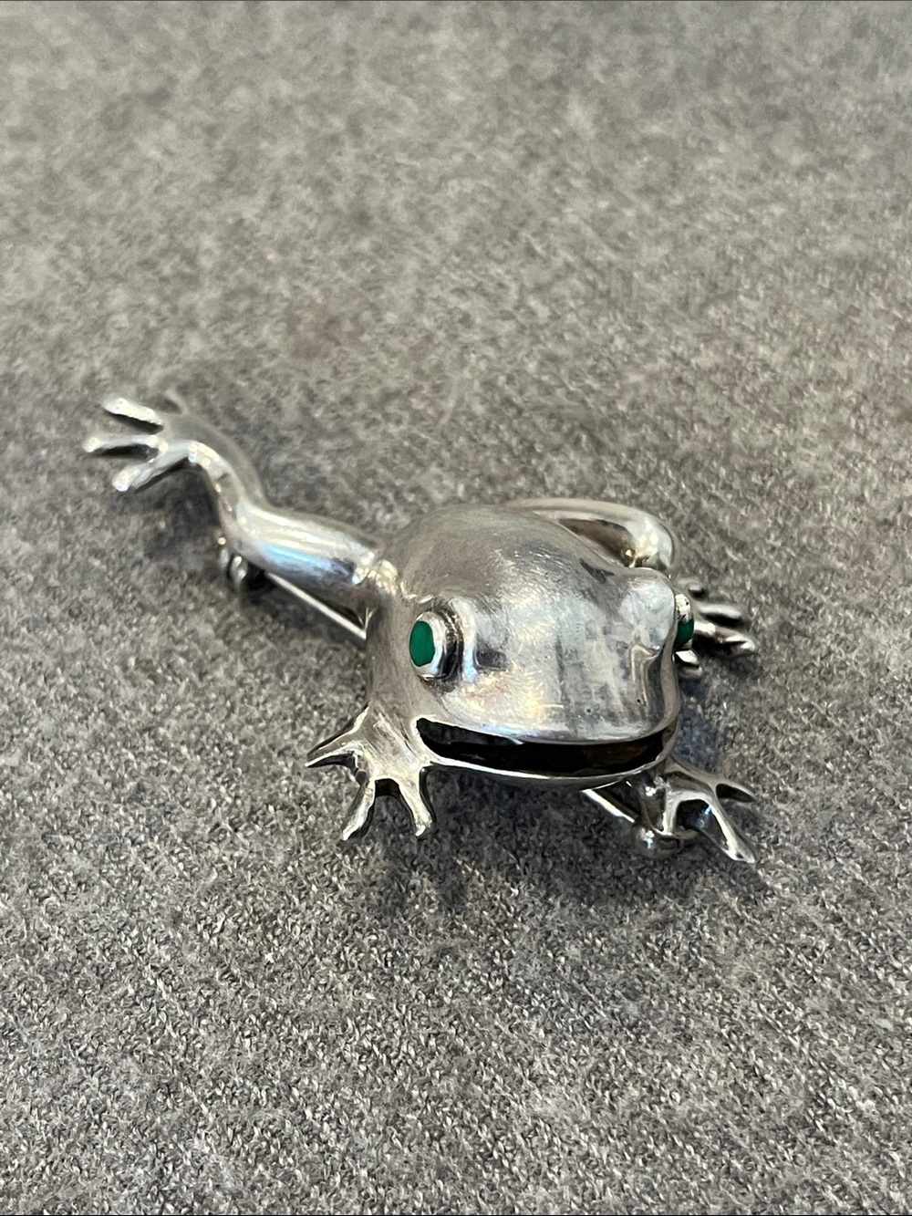 Sterling 3-Dimensional Jumping Frog Brooch